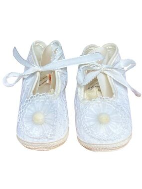 VTG Gold Bug Adorables TV Bootees Infant Girls Cloth Shoes Lace Up White NIB